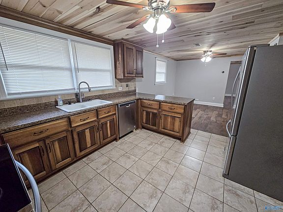 4th image of 573 W Limestone Rd