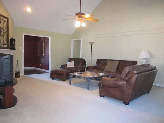 5th image of 2155 Saint Andrew Dr