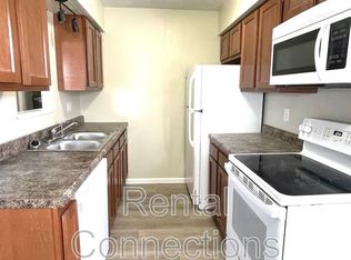 601 E 9th St APT 1, Herrin, IL 62948