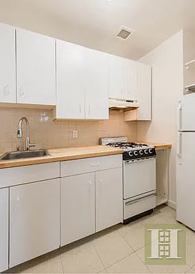 Rented by Halstead Real Estate | media 18