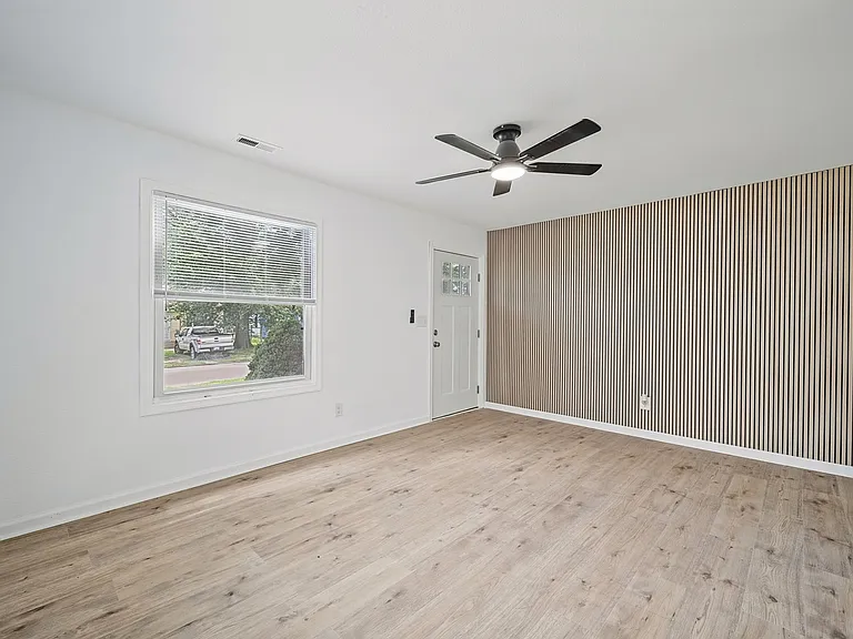 55 Greeneland Blvd — Photo 26