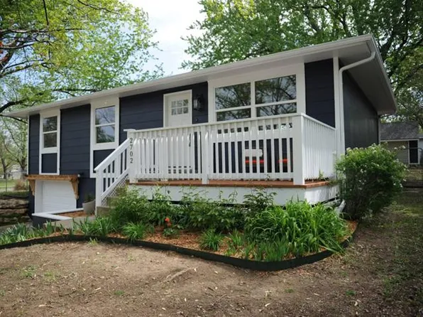 2702 Maverick Ln, Lawrence, KS 66046