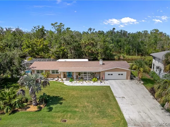 2160 N Watersedge Dr, Crystal River, FL 34429
