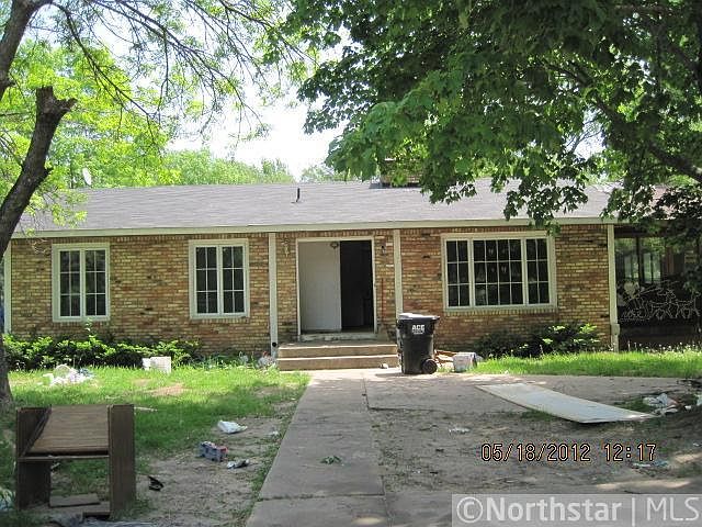 1st image of 21547 Durant St NE