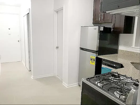 Rented by Compass | media 9