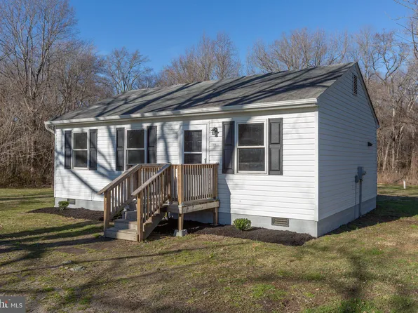 208 Plunk Town Rd, Montross, VA 22520