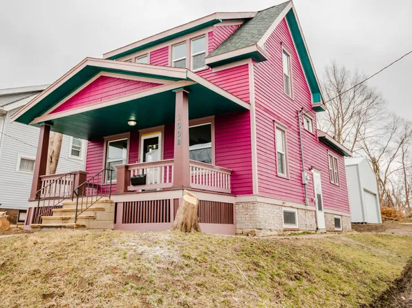 1002 19th St SE, Cedar Rapids, IA 52403