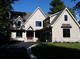 957 Vernon Ave, Glencoe, IL 60022