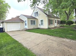 1106 Birchdale Dr, Elgin, IL 60123