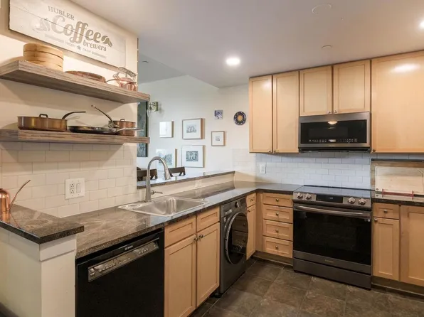 111 S 15th St APT 1906, Philadelphia, PA 19102