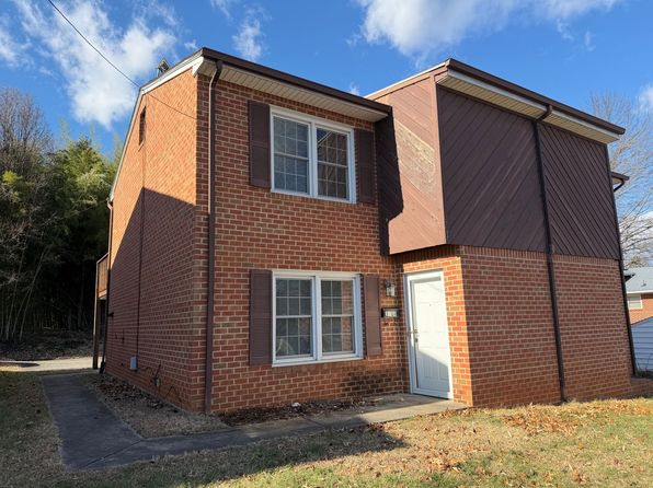 3814 Plantation Rd NE