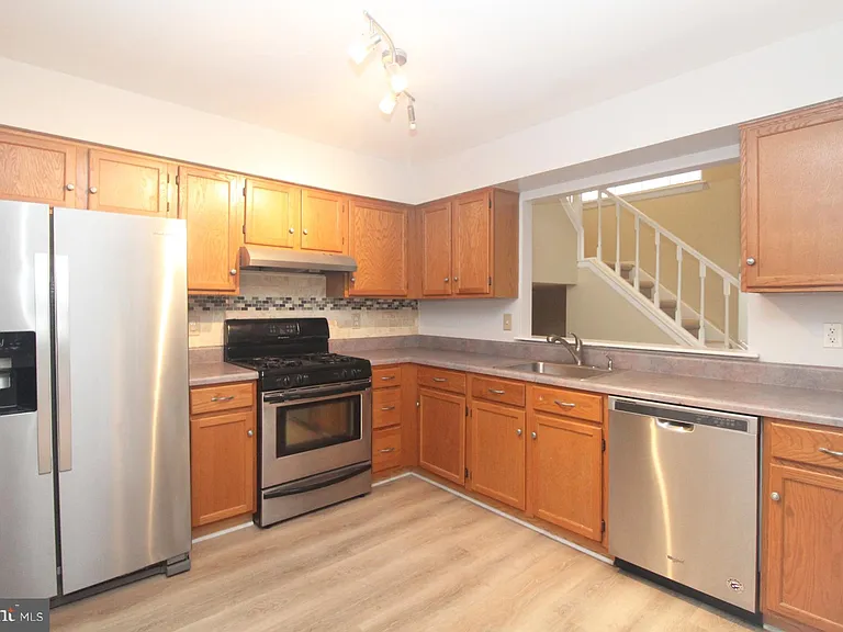 262 Andover Pl — Photo 7
