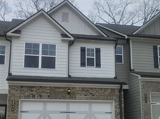 5637 Overview Dr, Flowery Branch, GA