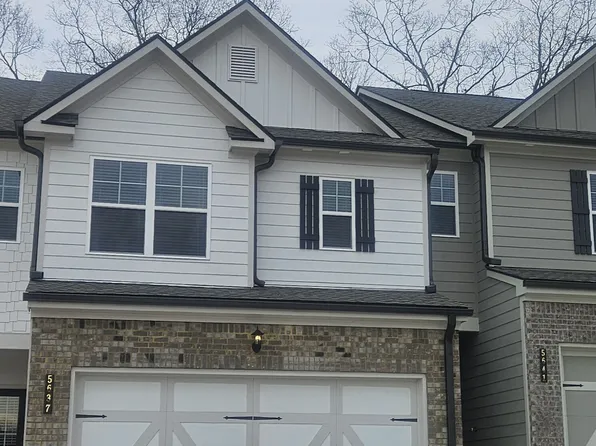 5637 Overview Dr, Flowery Branch, GA 30542