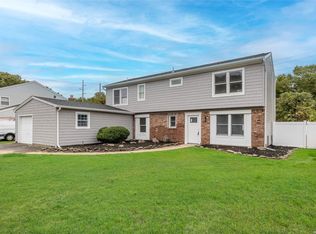 68 San Rafael Ave, Holbrook, NY 11741