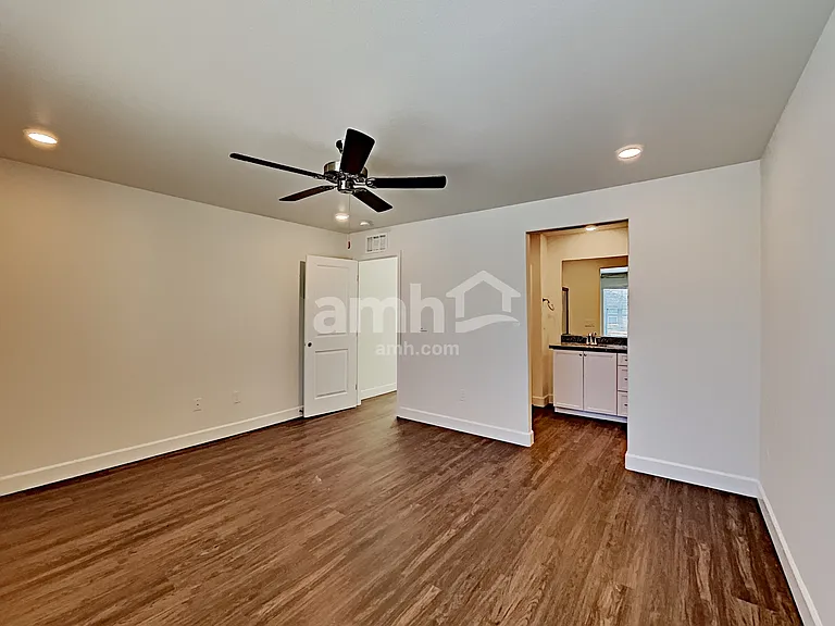 1525 Garden Swing Ave — Photo 11