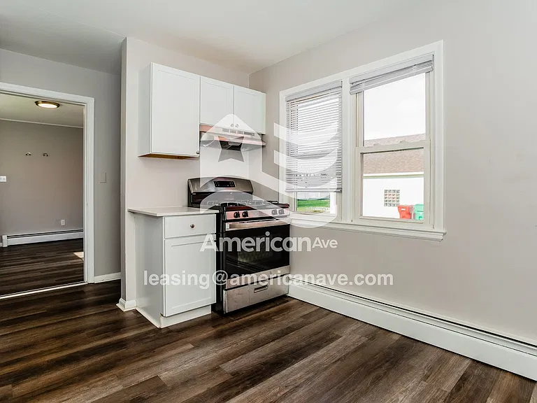 834679_007_wm_-_kitchen_13338102.jpg
