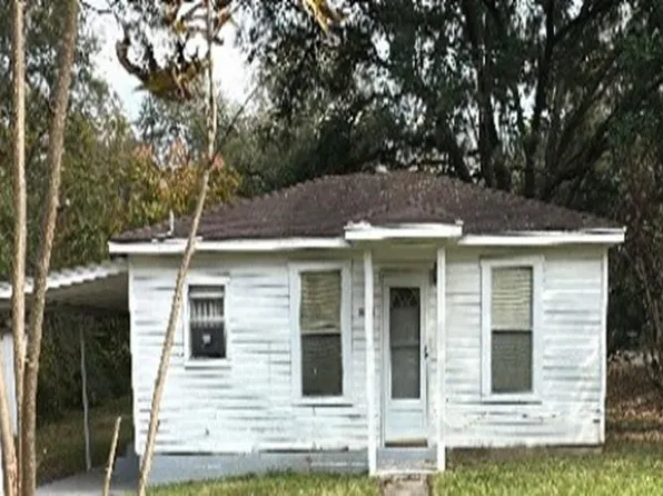 1002 Robert St, Bastrop, LA 71220