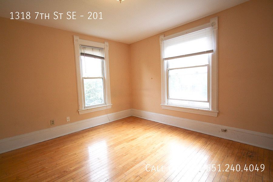 1st image of 1318 7th St SE #201