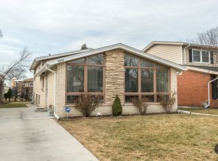 8806 Kostner Ter, Skokie, IL
