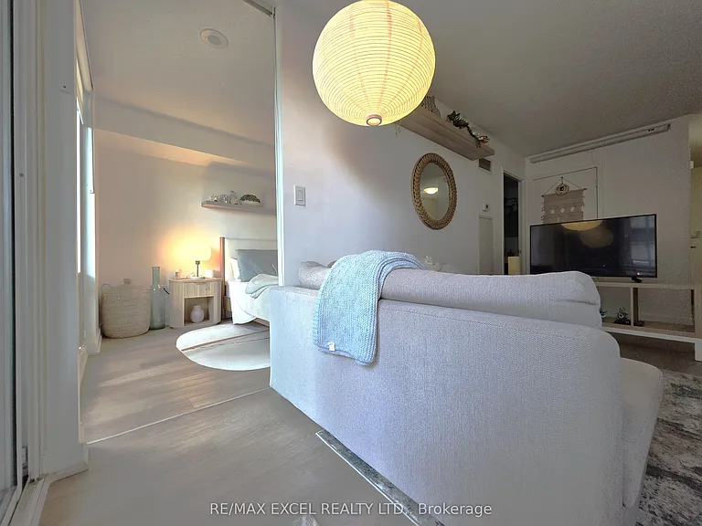 4K Spadina Ave #1129 — Photo 19