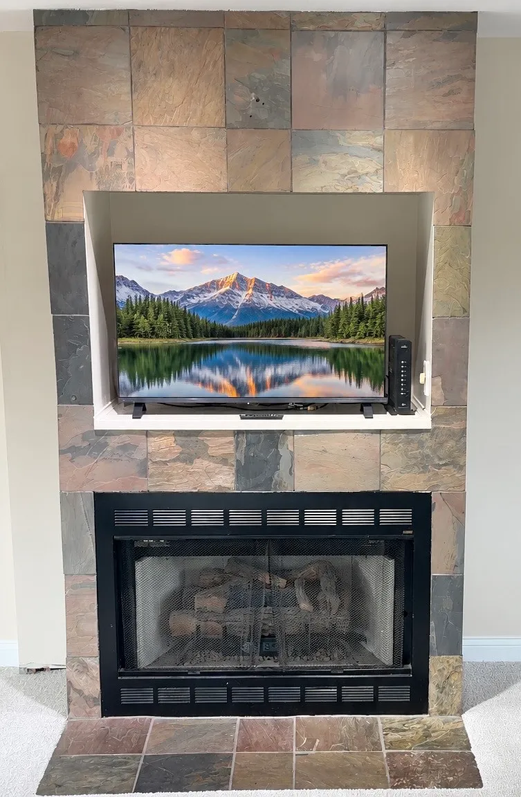 2 bed, 1250 sqft, $2,250 — Photo 1