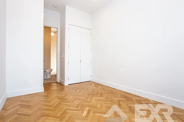 Rented by EXR | media 43