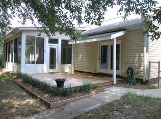 116 Horseshoe Dr, Townville, SC 29689