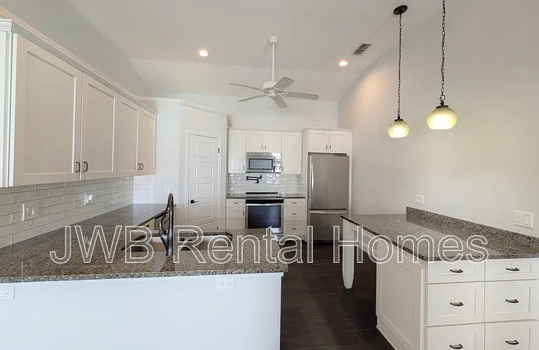 1649 Ocean Pond Ct — Photo 2