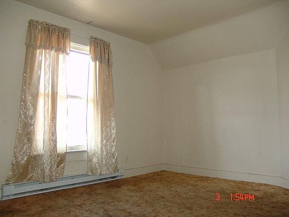 Bedroom in the upper floor