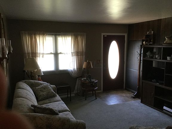 2nd image of 91 Valley View Dr NE