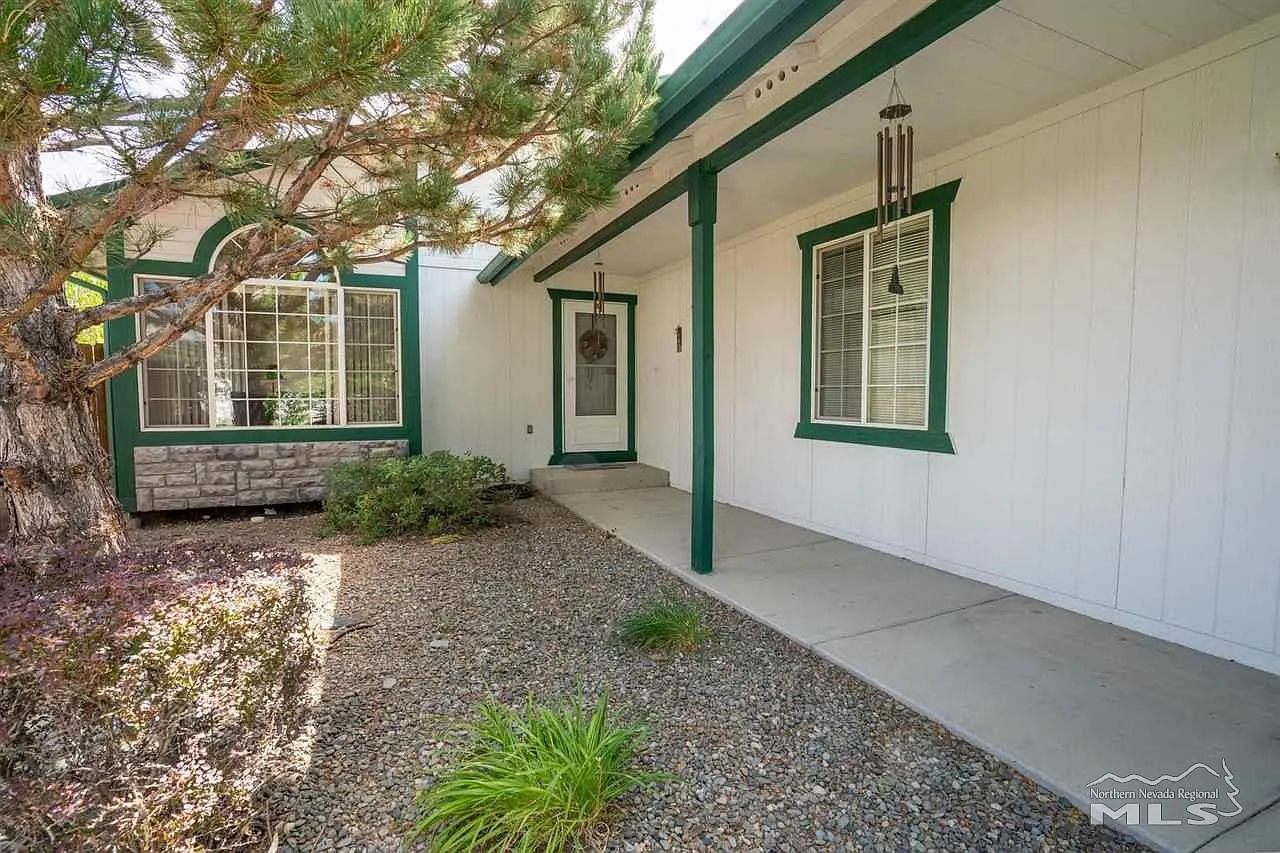 24 Pelican Ct photo 1