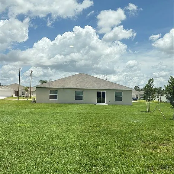 337 Marabou Dr — Photo 3