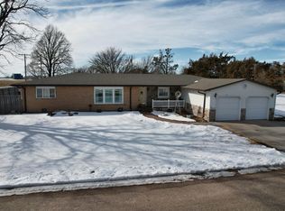 1011 Park St, Quinter, KS 67752