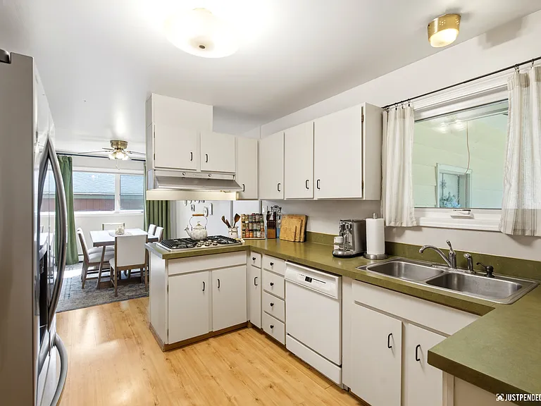 4227 James Dr — Photo 19