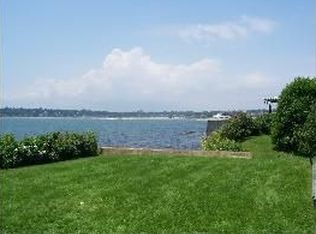 9 Shore Dr, Middletown, RI 02842