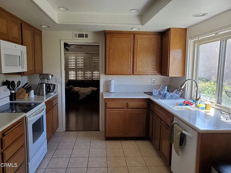 34010 Village 34 — Photo 7