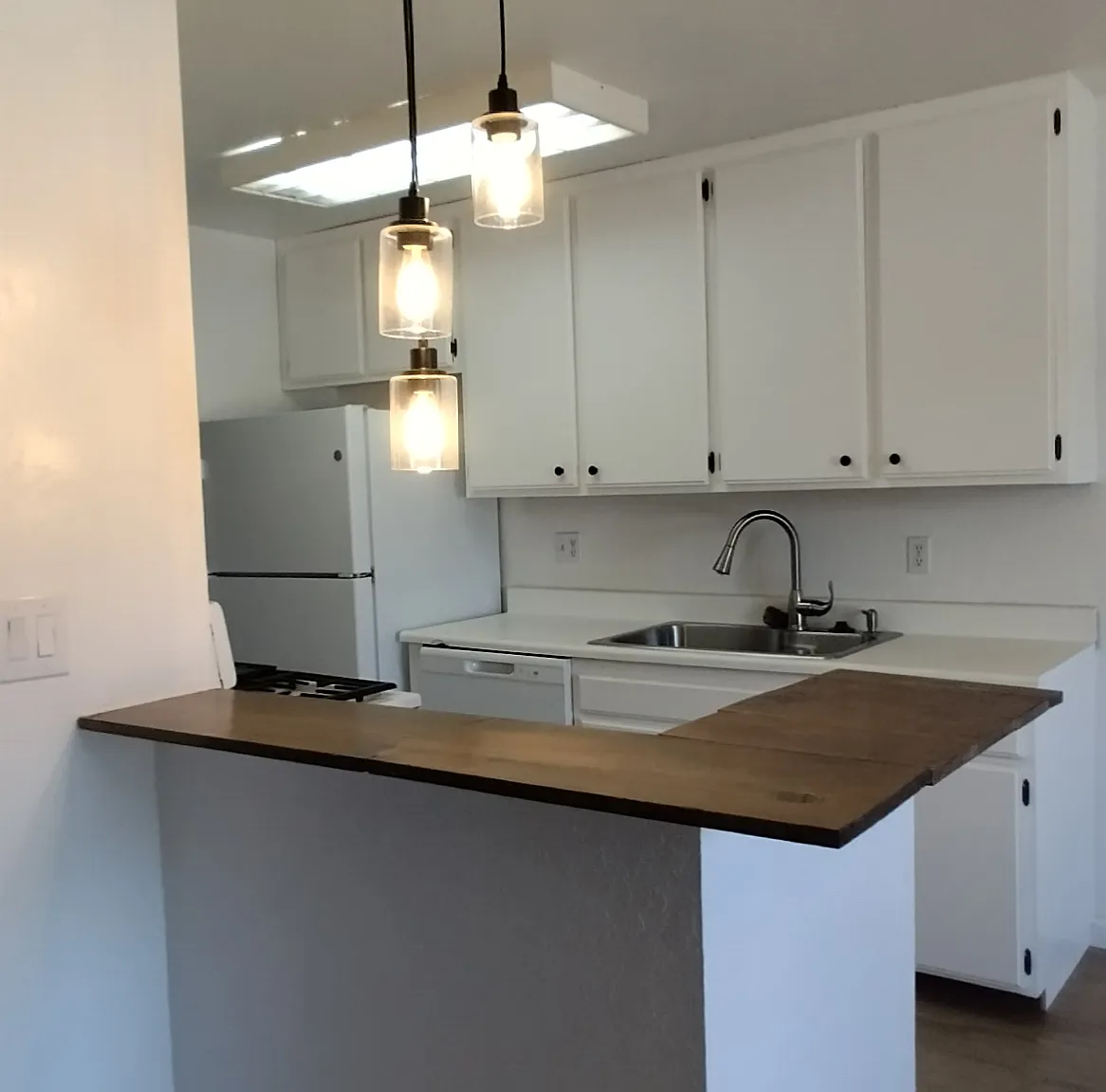 510 N Maryland Ave — Photo 3