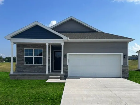 3565 Paradise Ln, Waukee, IA 50263