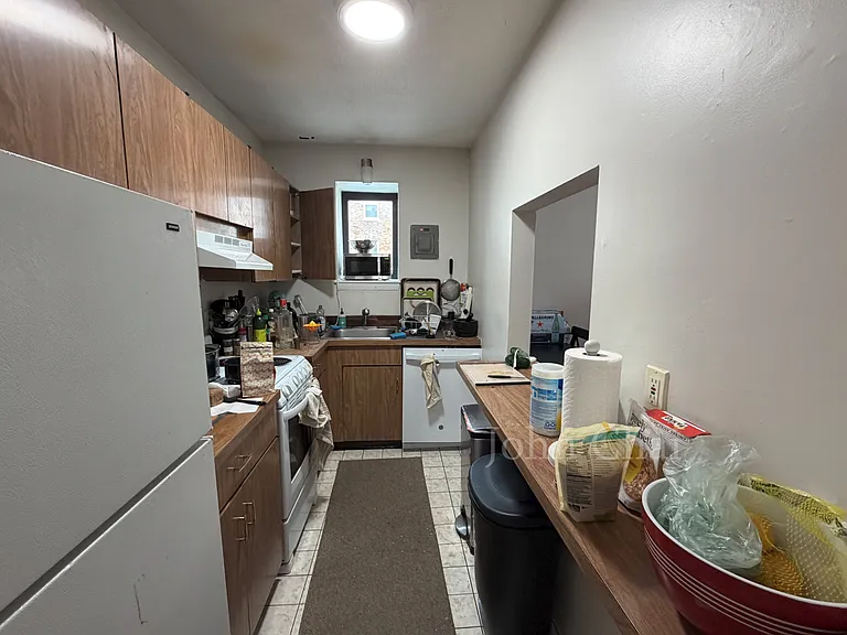 95 Sutherland Rd #3B — Photo 11