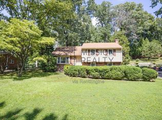 325 Fairwood Dr, North Chesterfield, VA 23235