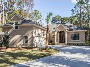 14 Myrtle Bank Rd, Hilton Head Island, SC 29926
