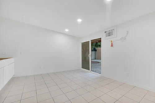 14937 1/2 Friar St Photo 1