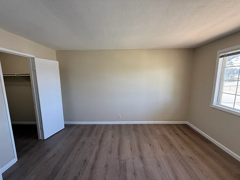 10652 Collett Ave #3 — Photo 15