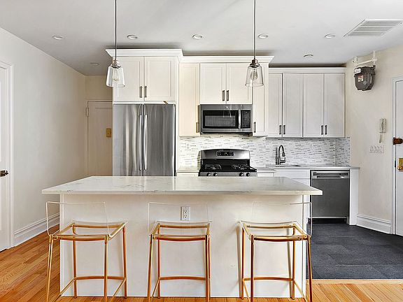 2nd image of 525 Park Ave APT 5D