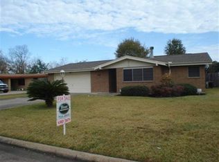 2330 Berry Ave, Groves, TX 77619