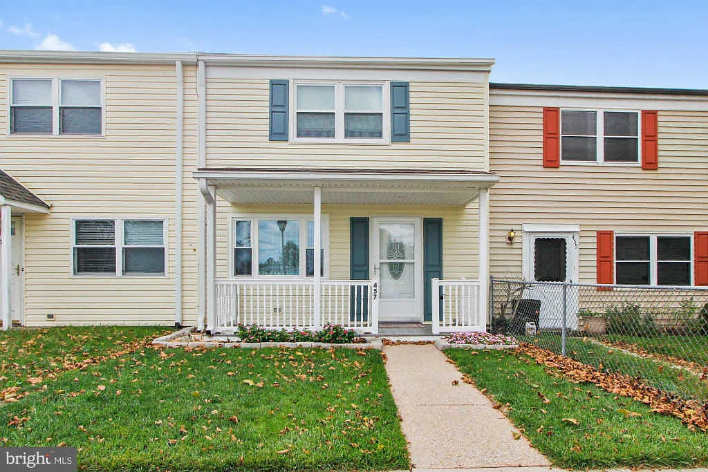 457 Berry Ct photo 1