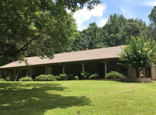 1055 Albena Hill Dr, Port Gibson, MS 39150
