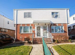 2120 Murray St, Whitestone, NY 11357