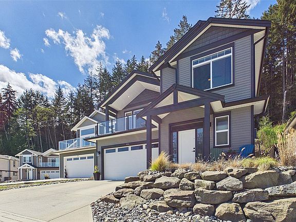 2nd image of 920 Craig Rd